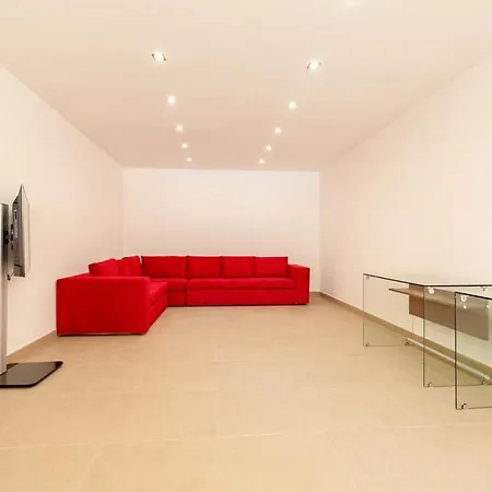 Vaneau Sublime New Contemporary 300 M2-pool-garage ! Mandelieu