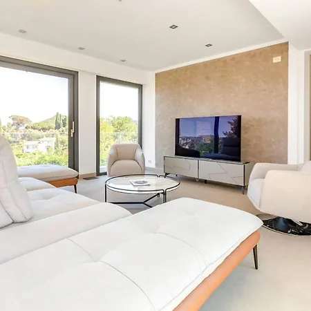 别墅 Vaneau Sublime New Contemporary 300 M2-pool-garage !