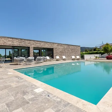 Vaneau Sublime New Contemporary 300 M2-pool-garage ! * Mandelieu